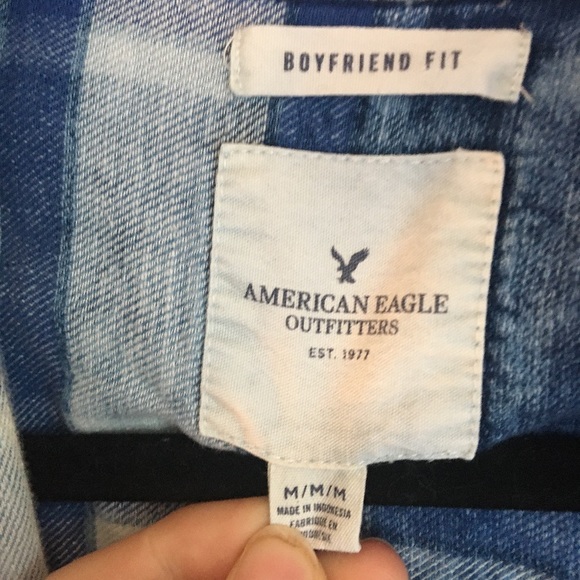American Eagle boyfriend fit flannel plaid shirt - Picture 2 of 3